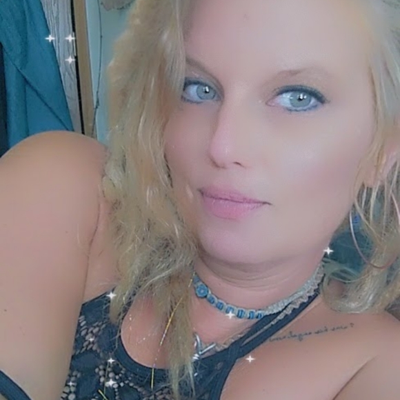 Meet your Posher, Crystal - Picture 7 of 9